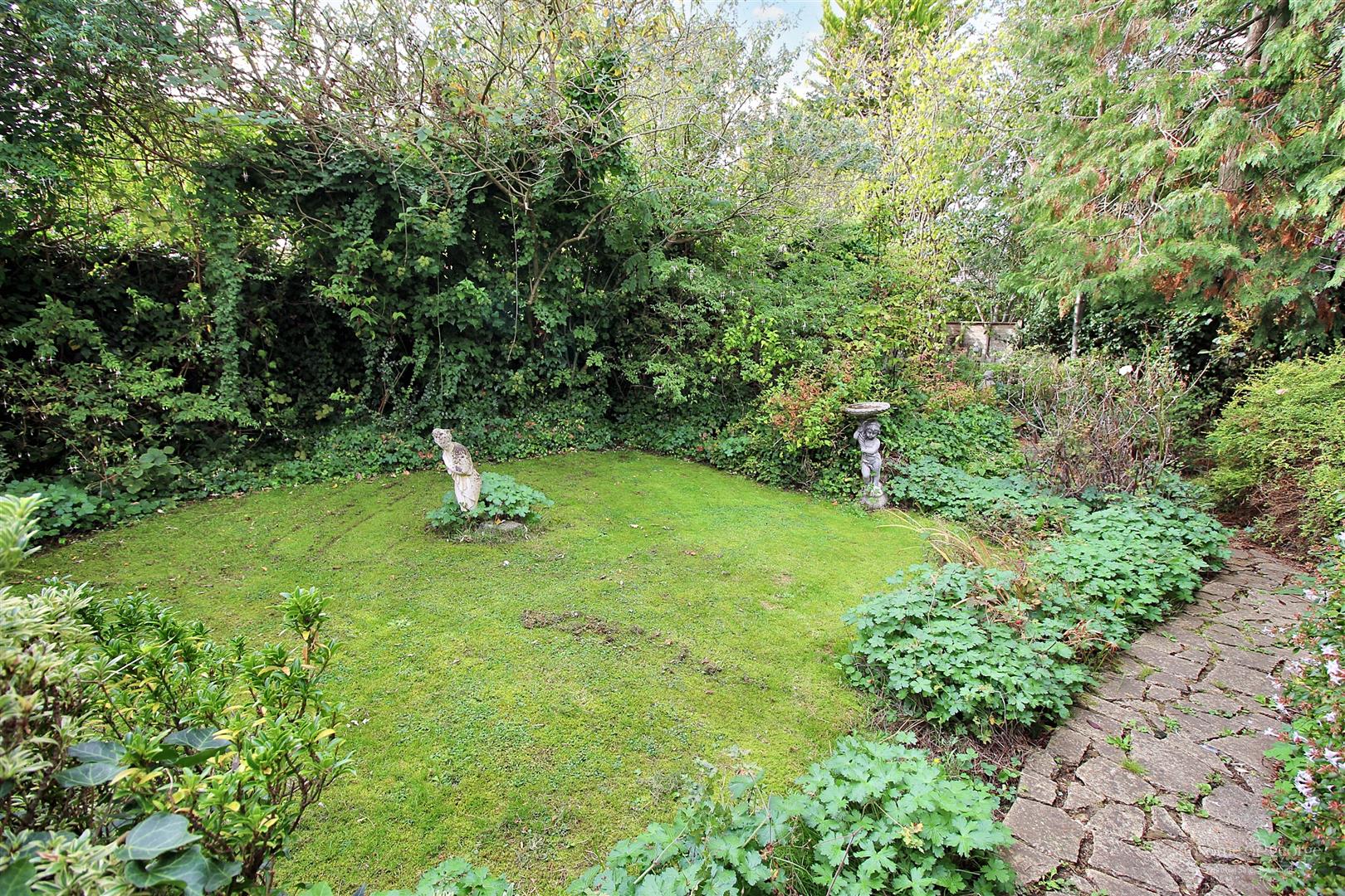 Warborough Avenue, Tilehurst, Reading